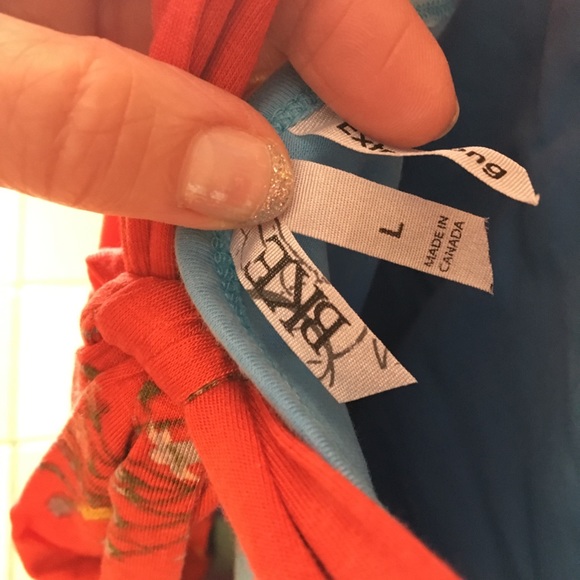 Daytrip Top with Back details & tank - Picture 7 of 8